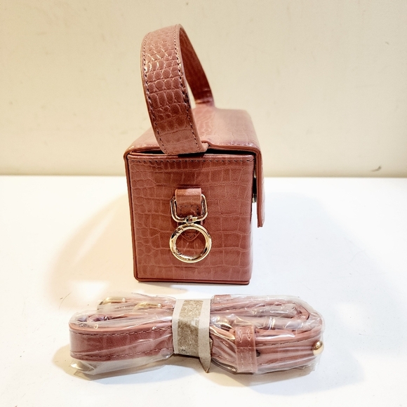 Like Dreams Pink Croc-Embossed Small Boxy  Handbag - Picture 5 of 15